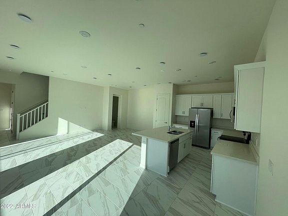 5th image of 267 E Markwood Dr