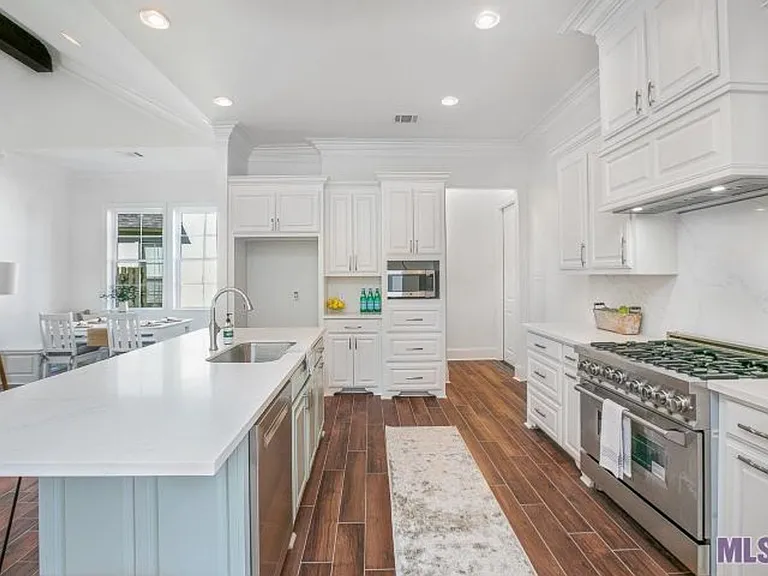 3505 Rue D Orleans — Photo 4