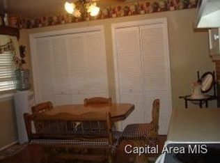 229 Crane, Virden, IL 62690
