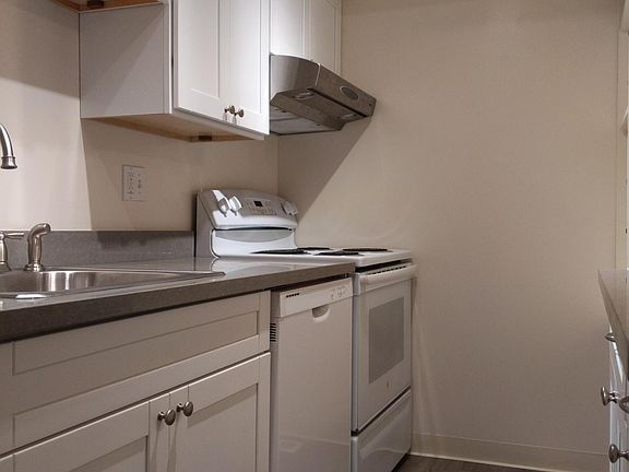 5th image of 2505 I St APT A
