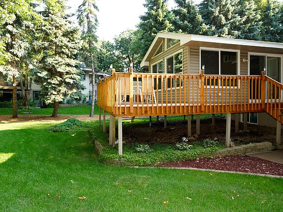 3rd image of 13808 E Wellington Cres