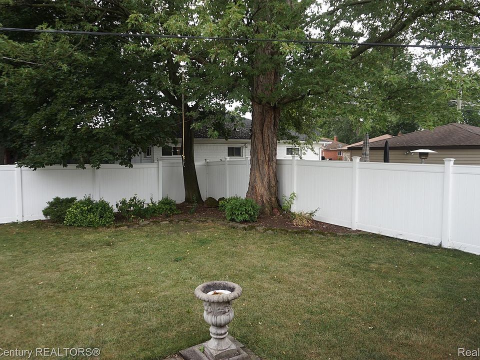 12831 Northfield Blvd, photo 9