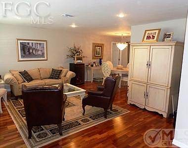 5th image of 3951 Villmoor Ln