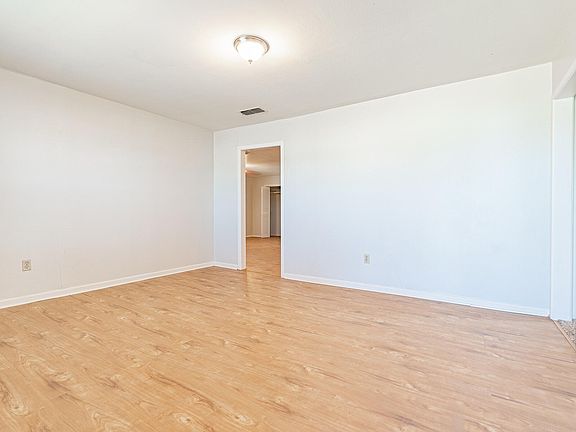 5th image of 1806 E 5th St