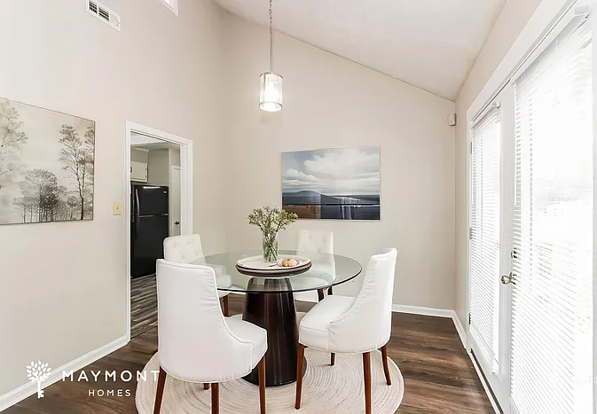 4235 Cap Chat St — Photo 8