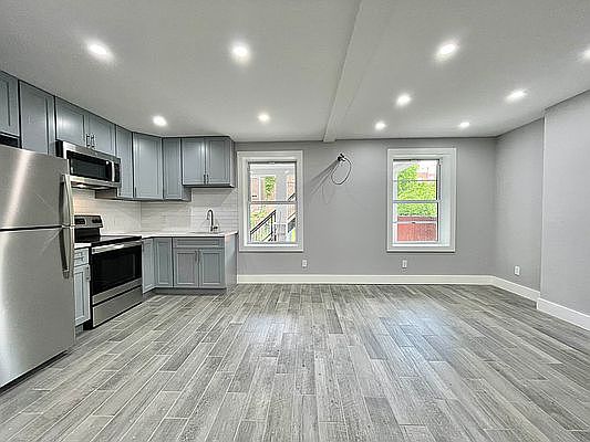 2nd image of 20-22 41st St #1