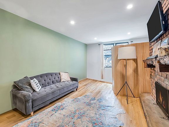 3rd image of 250 W 15th St APT 5B