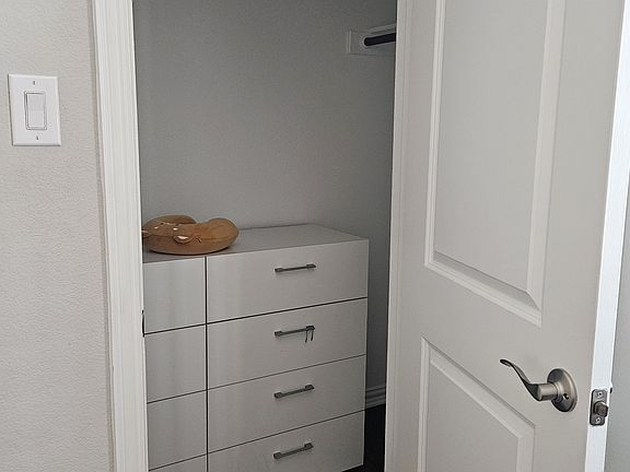 2nd image of 3505 Chapman Cir