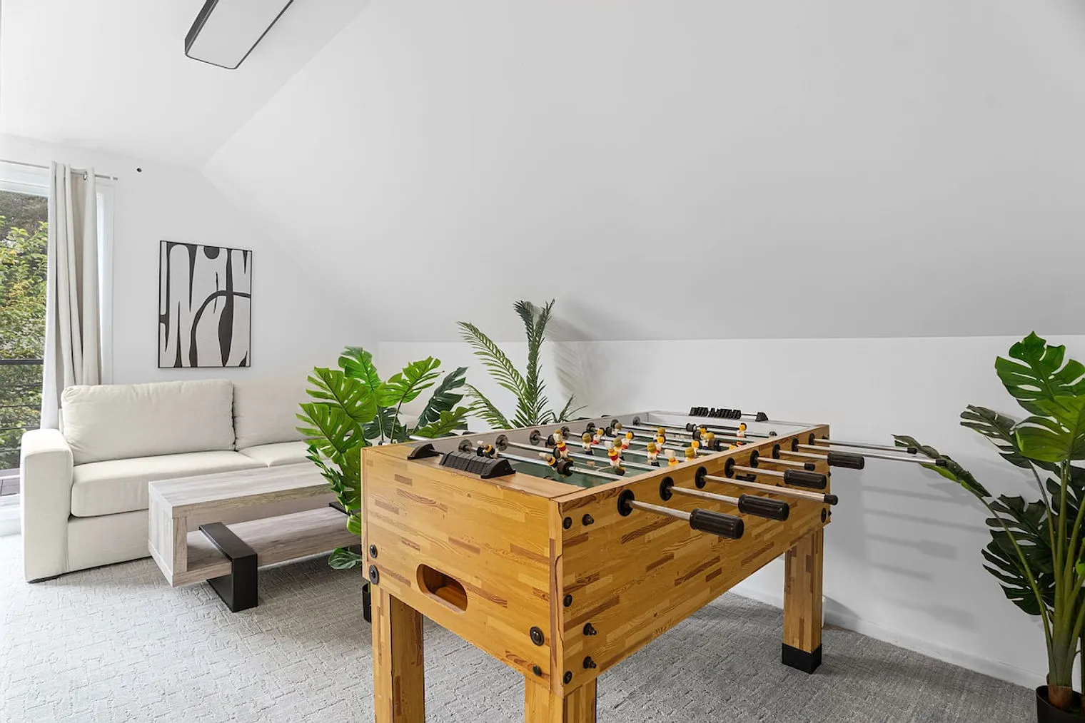 3 bed, 2.0 bath, $7,635 — Photo 4