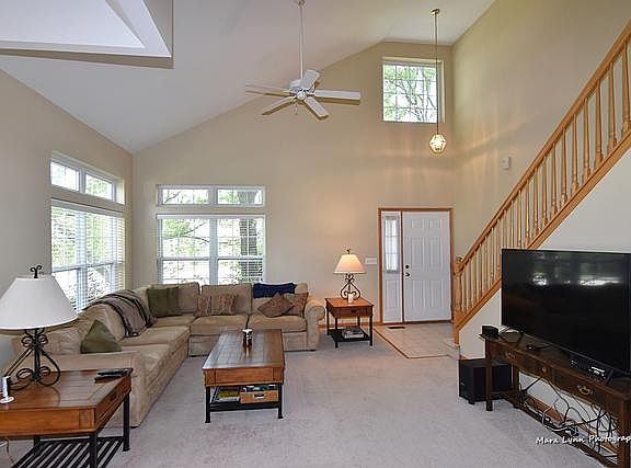 3rd image of 1612 Abington Ln