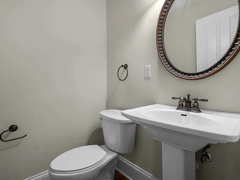 3319-3321 S 18th St #3319-C — Photo 11
