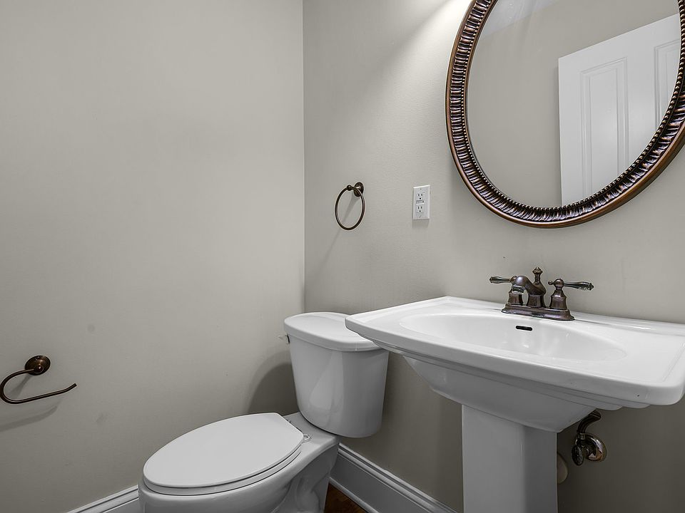 1st image of 3319-3321 S 18th St #1