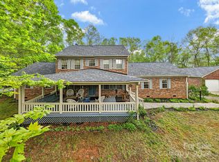 1886 Tanasee Gap Rd, Balsam Grove, NC 28708