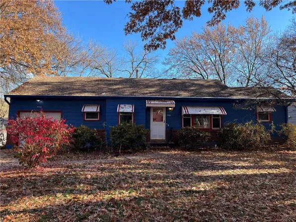 5401 Cedar St, Roeland Park, KS 66205