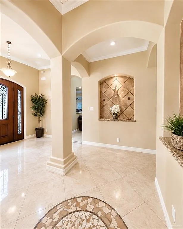 4 bed, 3.5 bath, 2596 sqft, $3,750 — Photo 3