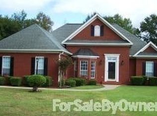 65 Nichols Bnd, Columbus, MS 39702