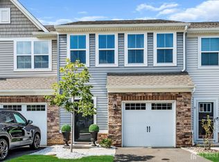8 Athens Way, Cliffwood, NJ 07721