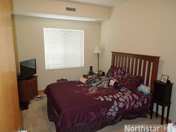 4th image of 1590 Parkwood Dr APT 113