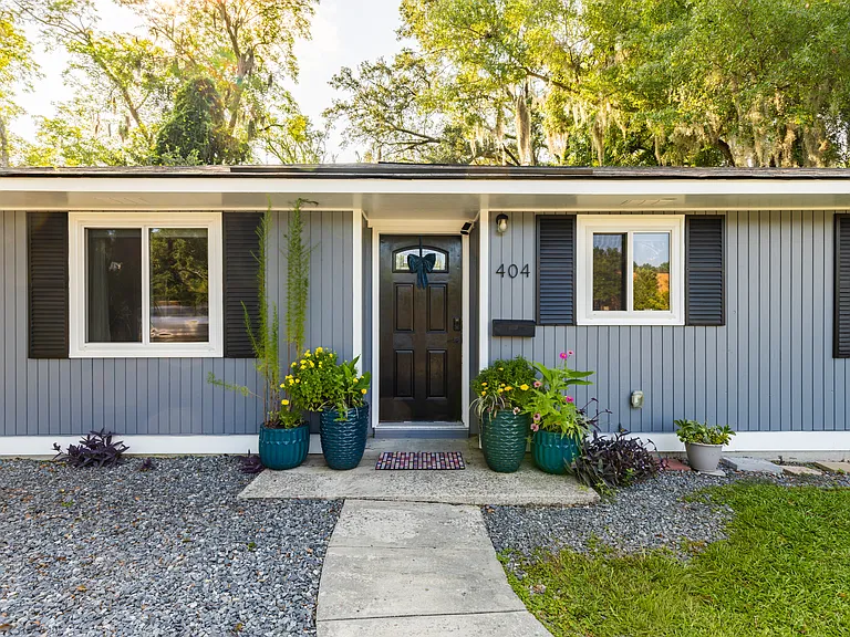 404 Goebel Ave — Photo 1