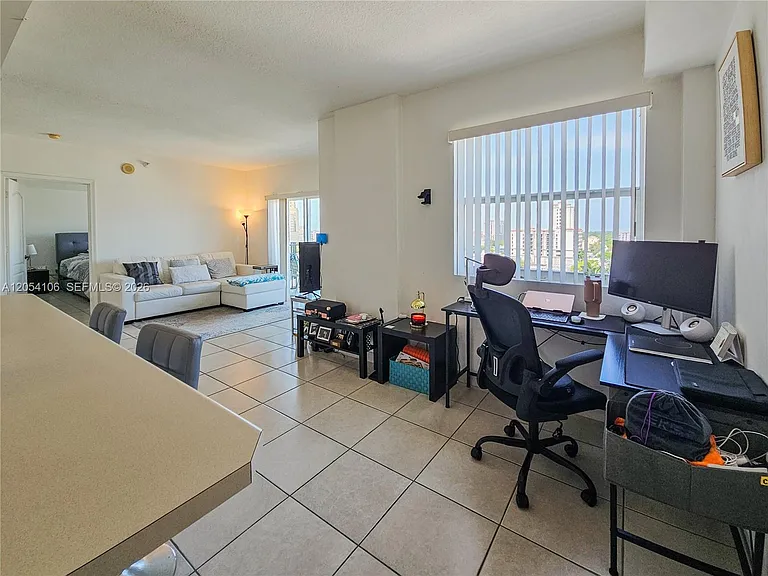 1627 SW 37th Ave #802 — Photo 13