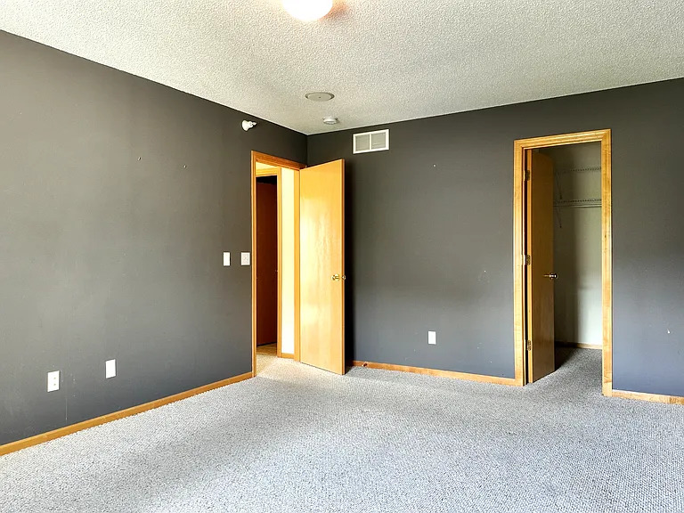 9410 Marshall Rd — Photo 26