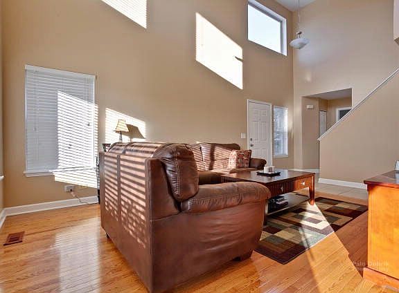 5th image of 2073 Orchard Ln