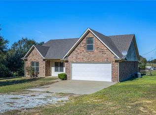 525 Oak Tree Ln, Franklin, TX 77856