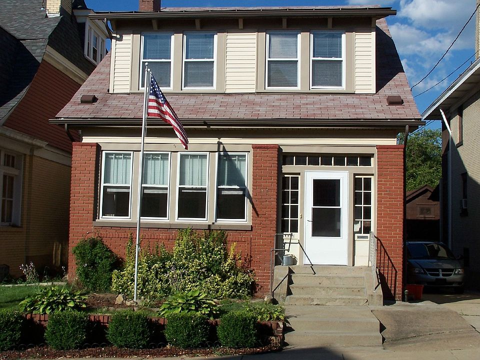 Wonderful 2 story 4 bedroom house in the heart of Dormnont.