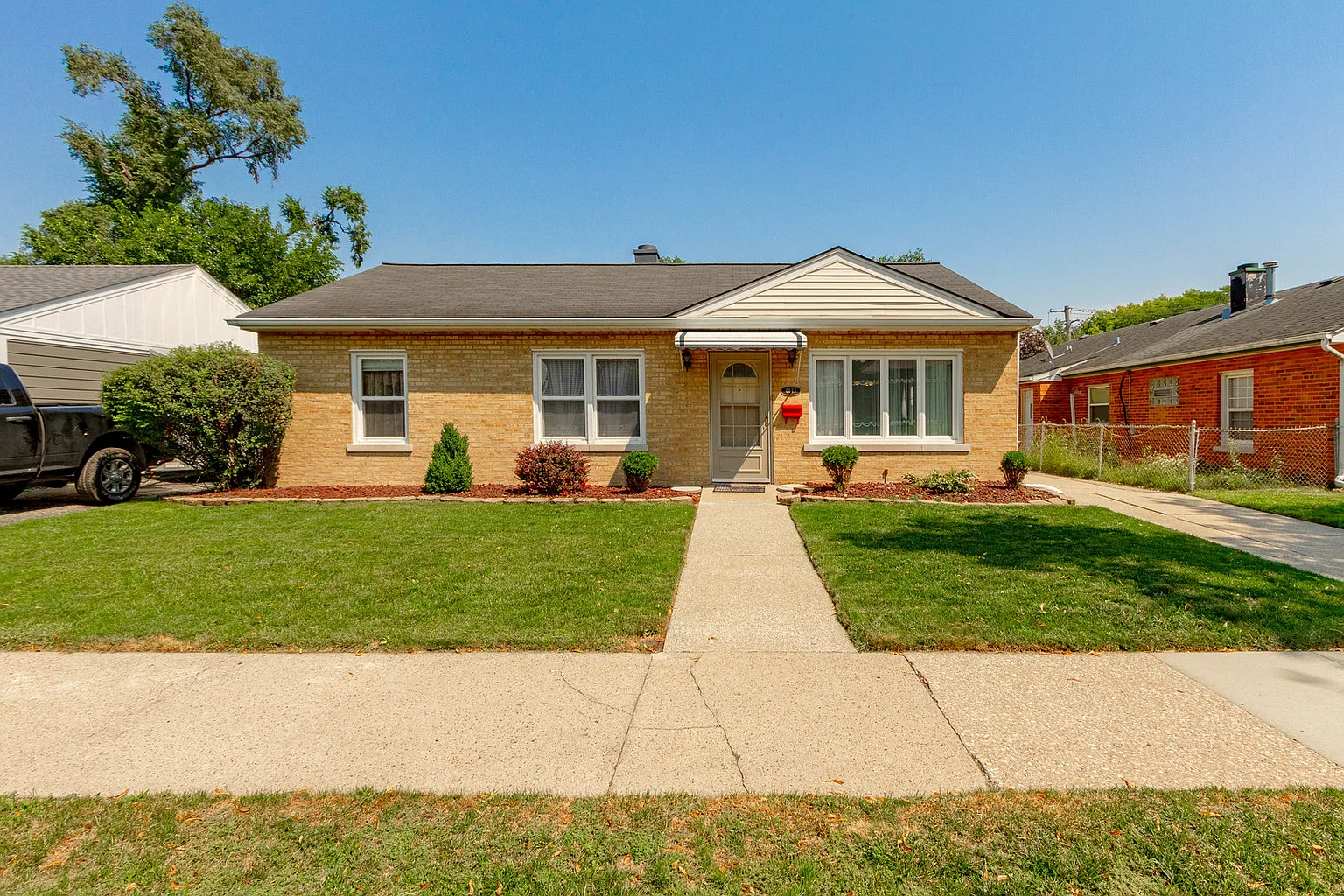 4443 Center Ave photo 1