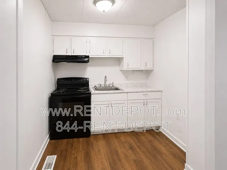 109 E Eichel Ave #A — Photo 4