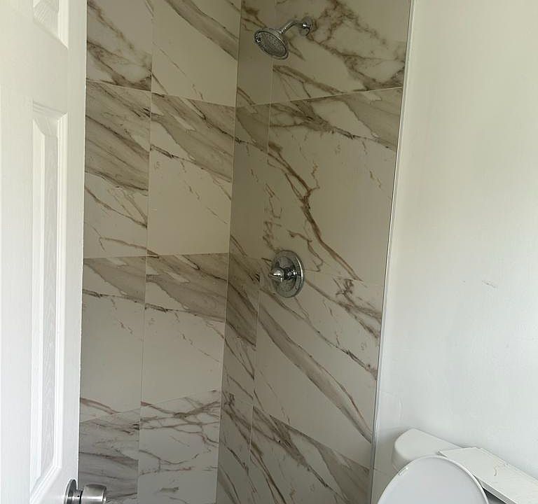 2nd image of 1140 SW 30th St APT B