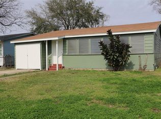 502 W 8th St, Freeport, TX 77541