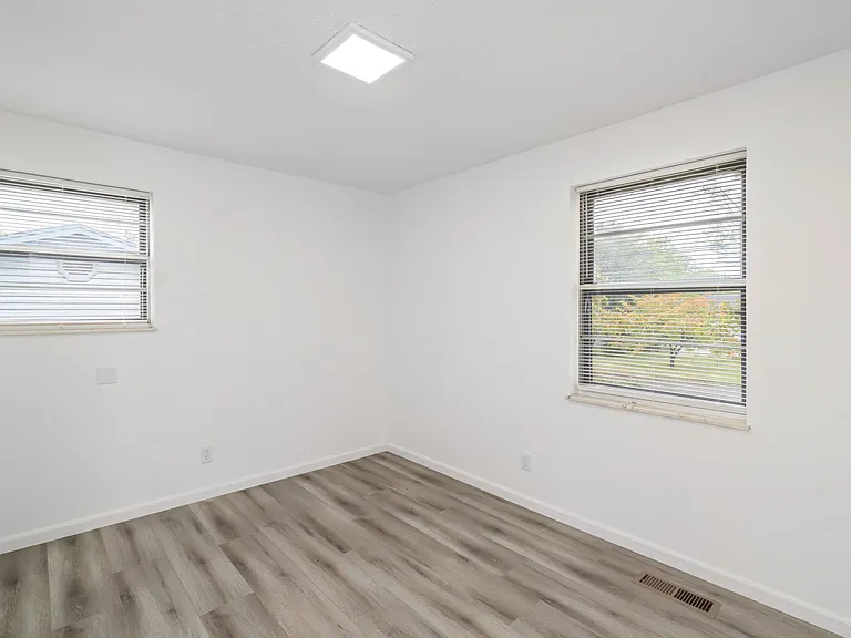 728 Birchbrook Dr — Photo 17