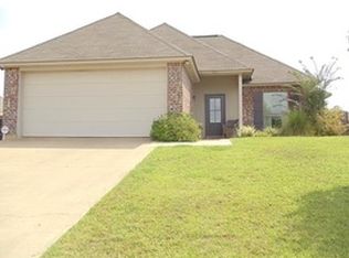 322 Crossridge Ave, Pineville, LA 71360
