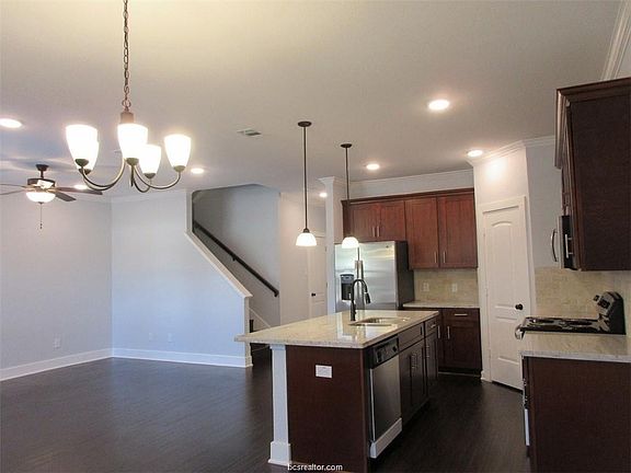3rd image of 2100 Crescent Pointe Pkwy