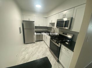 8529 Lotus Ave #607, Skokie, IL 60077