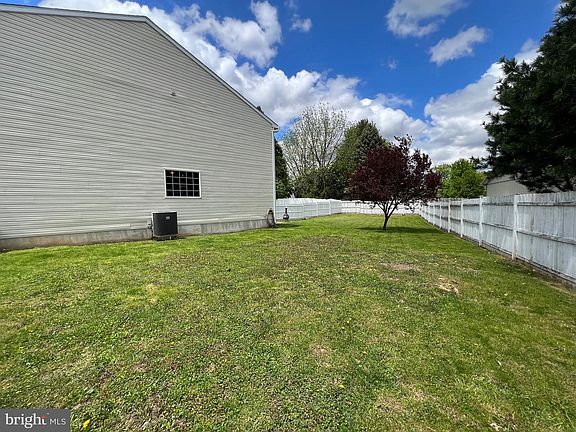 3rd image of 71 Walters Ave