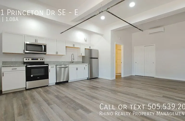 501 Princeton Dr SE #E — Photo 1