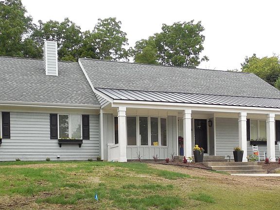 2nd image of 161 Mercer Dr SE