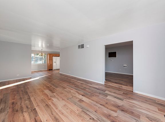 2nd image of 9431 Lincoln Ave
