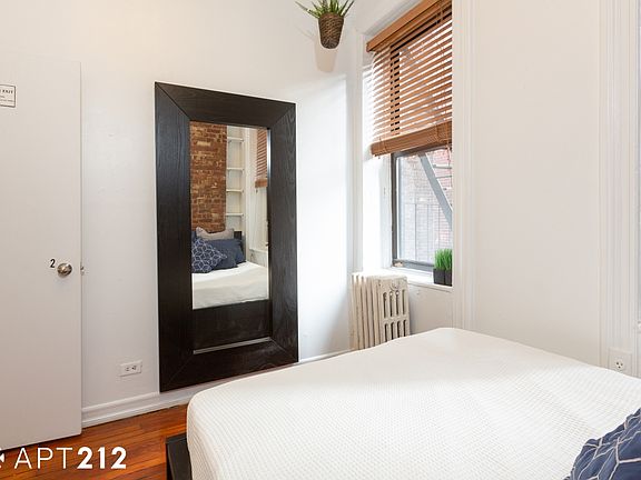 4th image of 158 1st Ave #2J