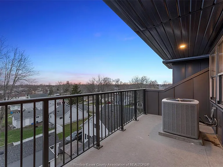 247 Brock St #401 — Photo 34