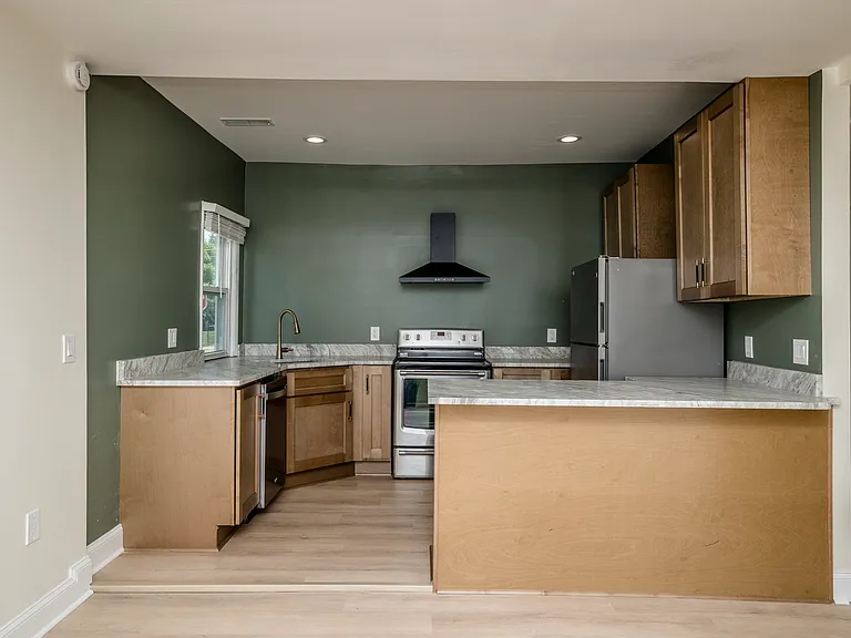 432 Merino St — Photo 4