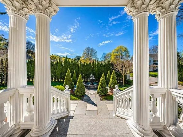 48 Marshall Rd, Wellesley, MA 02482