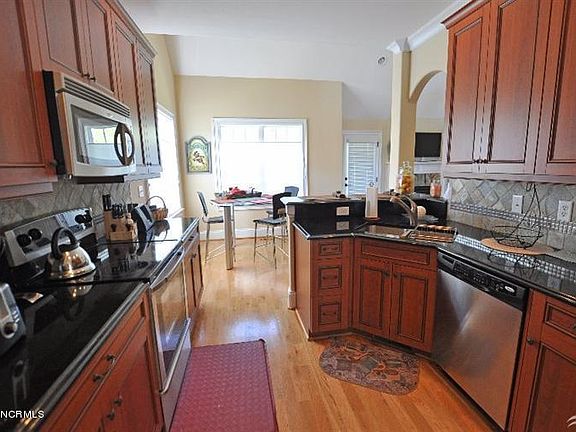 4th image of 4106 Bittern Court SE