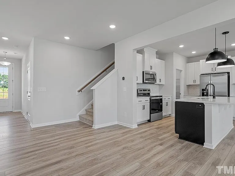 111 Umbrella Way — Photo 9