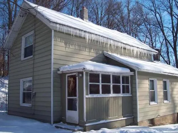 7902 Brimfield St, Clinton, NY 13323