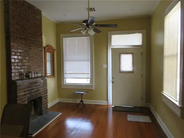 2 bed, 2.0 bath, 1100 sqft, $1,800 — Photo 2