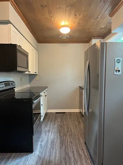 809 Cates St — Photo 7