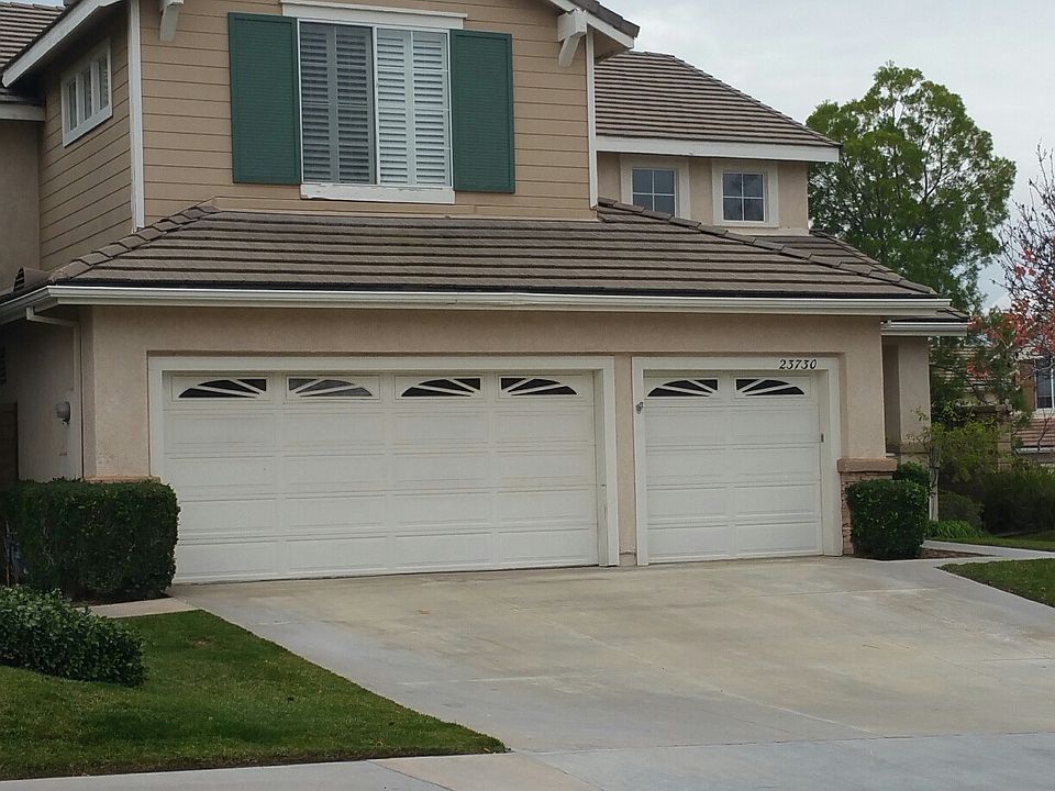 1st image of 23730 Hathaway Dr
